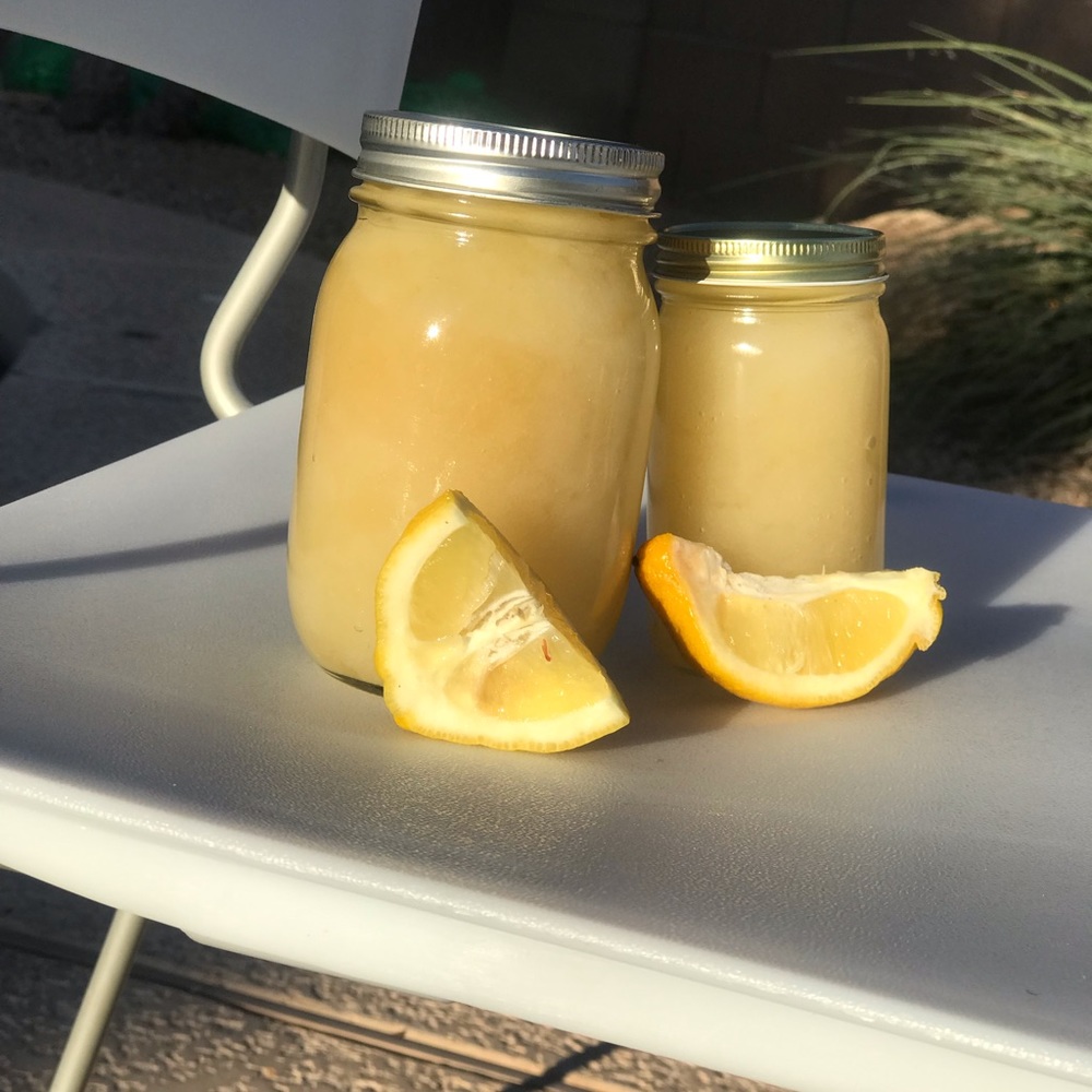 Lemon honey body scrub .